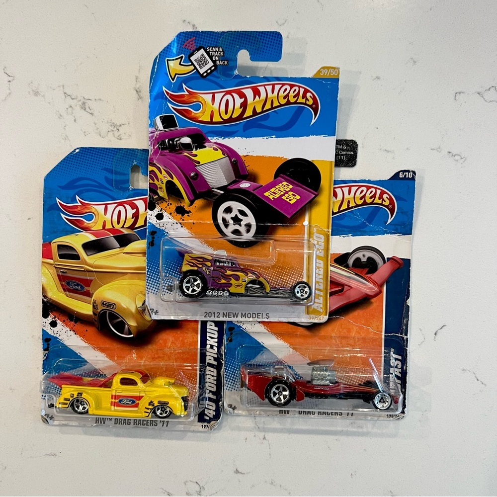 Hot Wheels Purple & Yellow Dragster Toy Car - Collectible Model